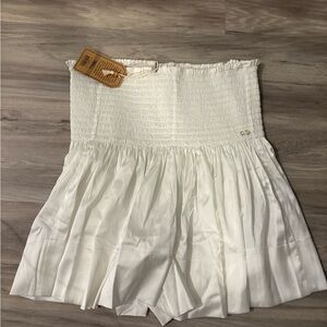White Women's natural life flowy shorts
